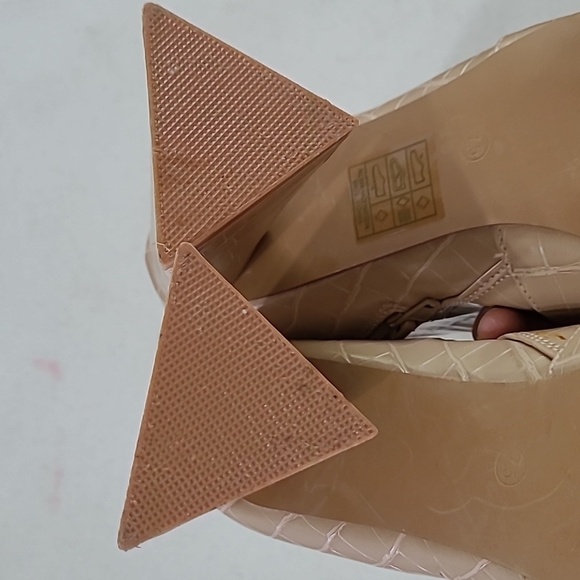 💥3for$12💥 Bella Marie Motive nude croc embossed boots size 7.5 - Picture 5 of 12